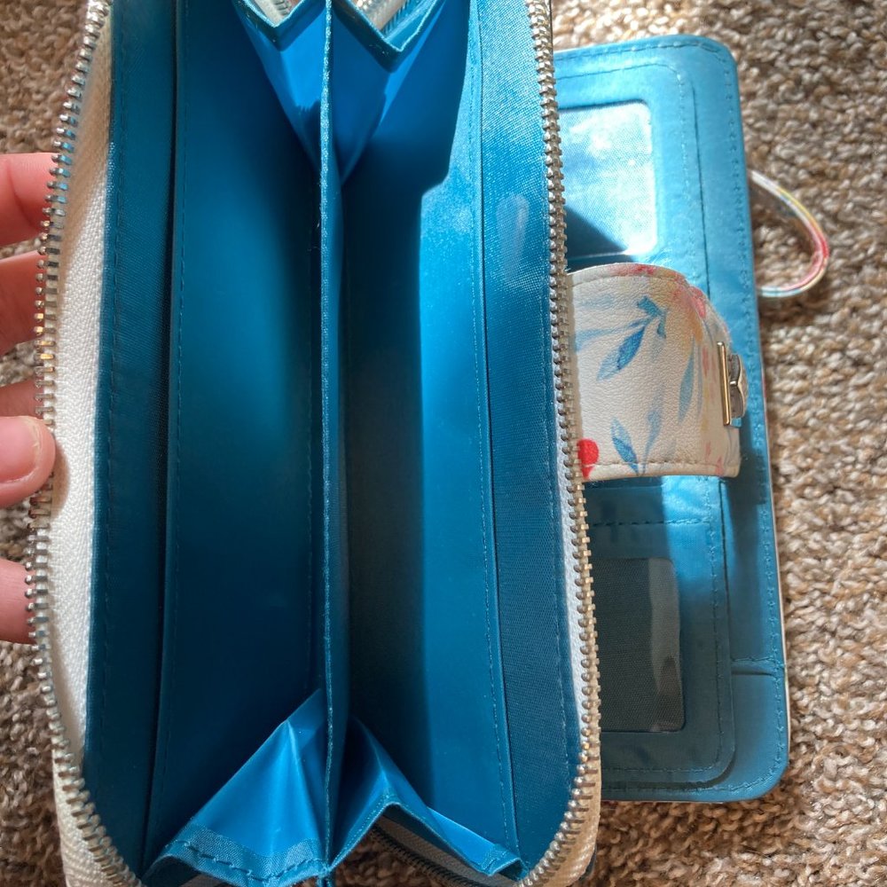 Wallet - Picture 3 of 3